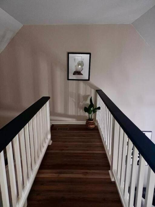 Plush Two Bedroom Retreat. A Home Away From Home! ริเวอร์เดล ภายนอก รูปภาพ