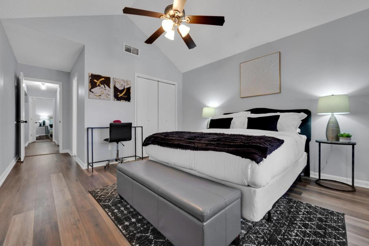 Plush Two Bedroom Retreat. A Home Away From Home! ริเวอร์เดล ภายนอก รูปภาพ