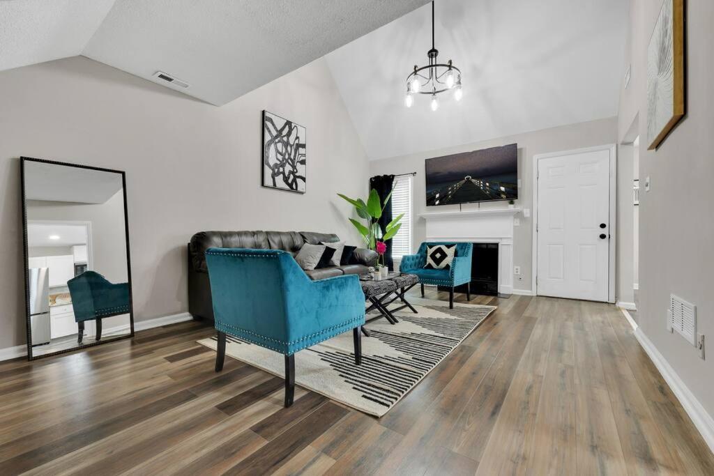 Plush Two Bedroom Retreat. A Home Away From Home! ริเวอร์เดล ภายนอก รูปภาพ